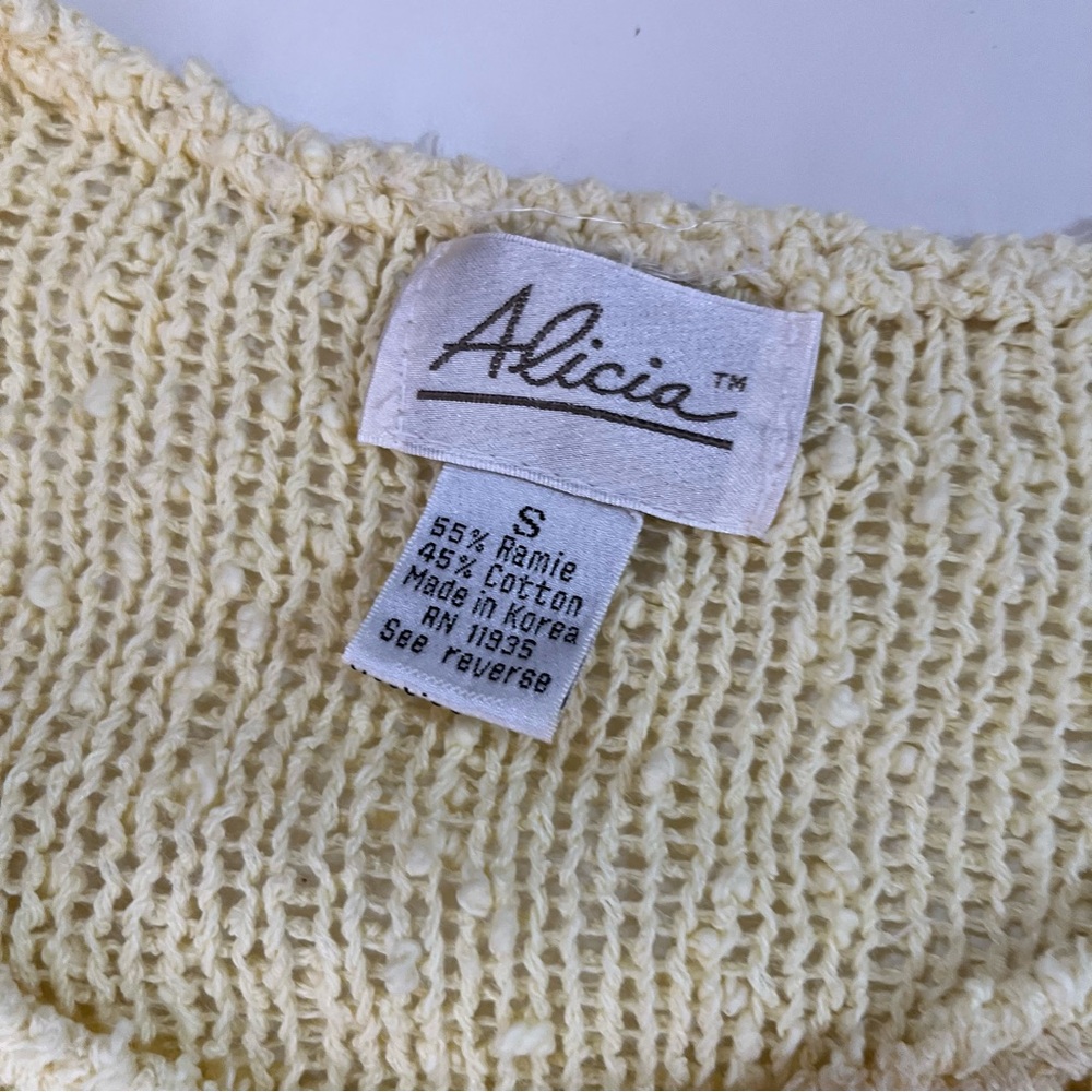 Vintage 70 80 Retro Pale Yellow Nubby Puff Sleeves Feminine Cropped Sweater - Picture 13 of 16